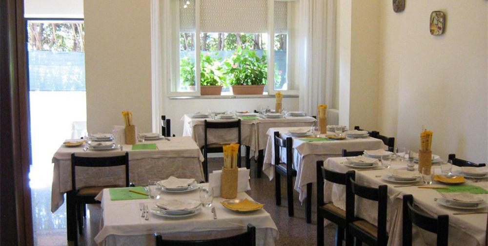 Hotel Trieste เซนีกัลเลีย ภายนอก รูปภาพ