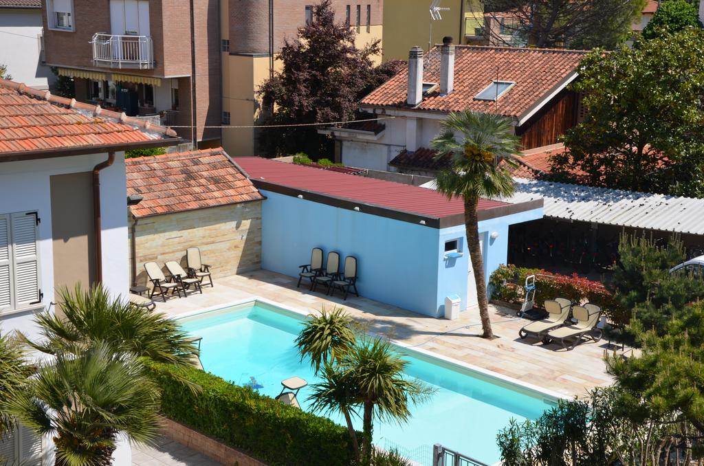 Hotel Trieste เซนีกัลเลีย ภายนอก รูปภาพ